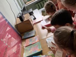 b_1024_768_0_00_images_2023_2024_KAWA_Pasowanie_czytelnik_431081175_866279891966627_8765183894306321926_n